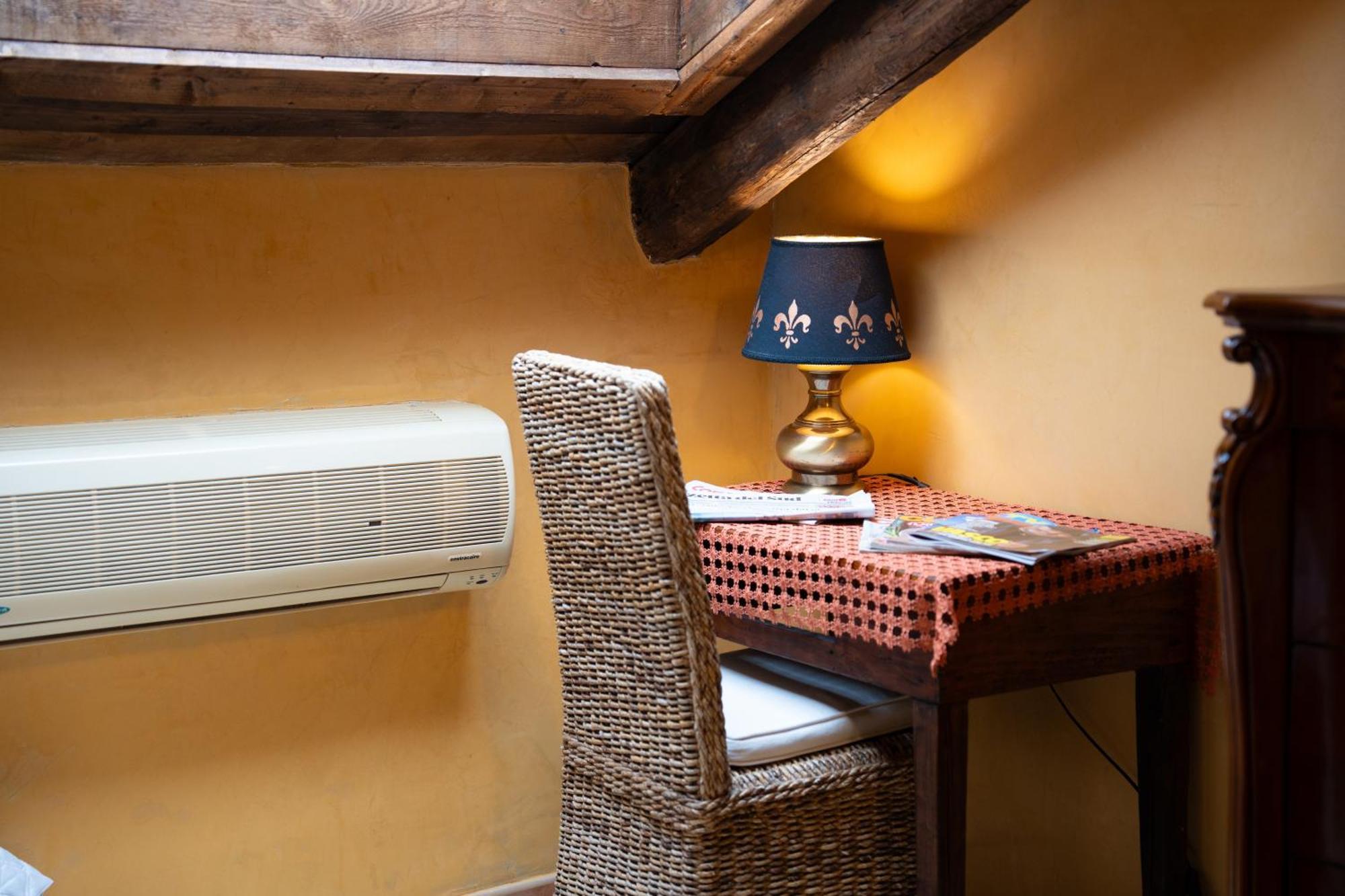 Residenza L'antico Borgo Hotel 4*